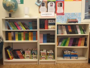 Lägruppsbibliotek lättillgängligt i klassrummet