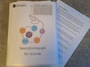 Temat för dagen är "Samtal mellan lärare och elever". Så passande!